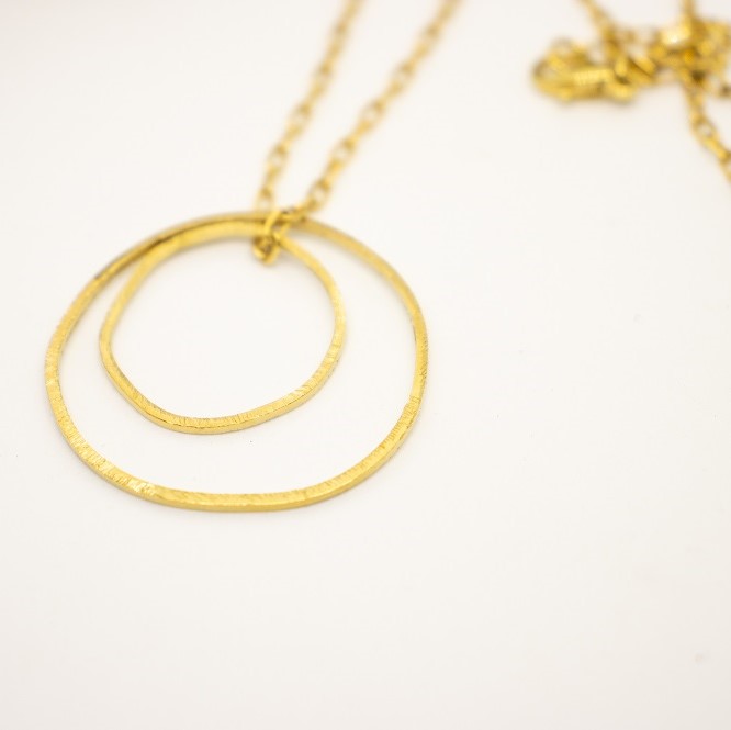 collier femme sur chaine plusieurs cercles doré or fin 24K minimaliste
